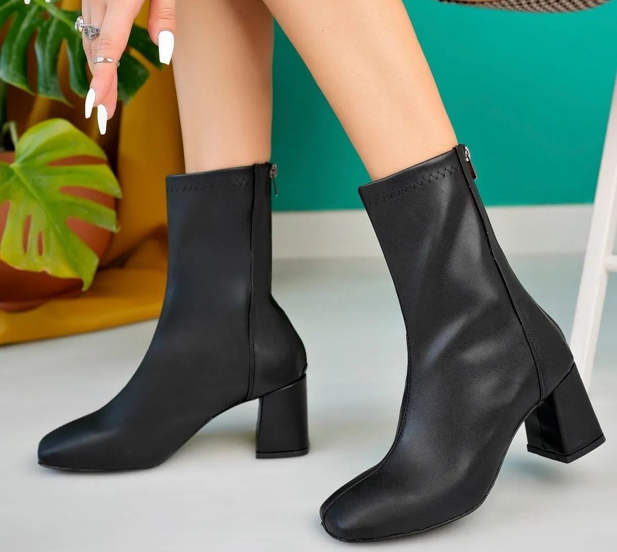 ZENVEA Siyah Cilt Kadın Streç Bot